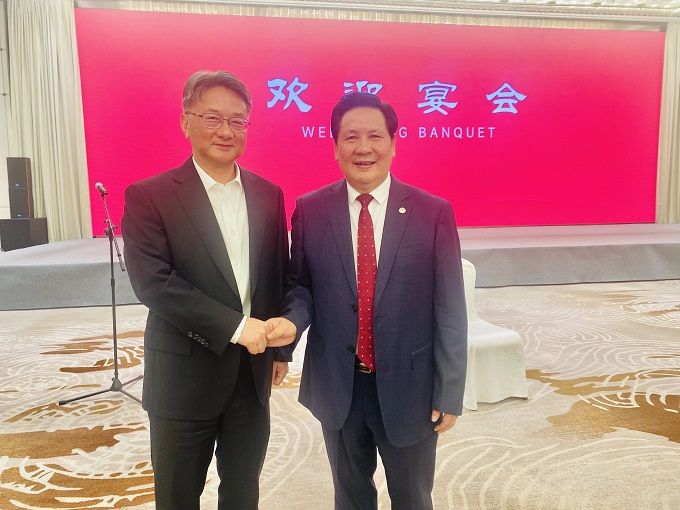 陈庆文出席盐城投资环境说明会及大丰专场推介活动，为地方产业升级与全球资源对接牵线搭桥